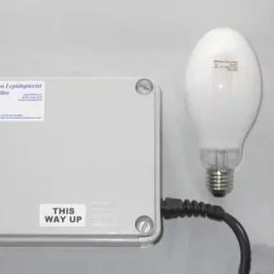 Lyskit med 125W kvikksølvlampe for insektfangst – 220 V strømforsyning (støpsel).